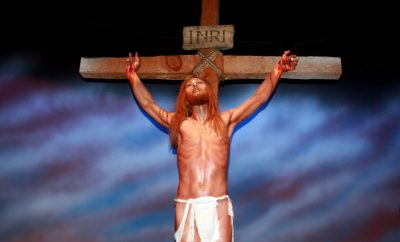 Images of crucified Jesus
